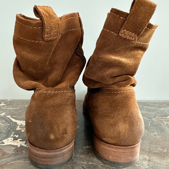 Frye Cara Suede Short Boots - Distressed in brown Size 8.5 Barely Worn - Picture 9 of 12